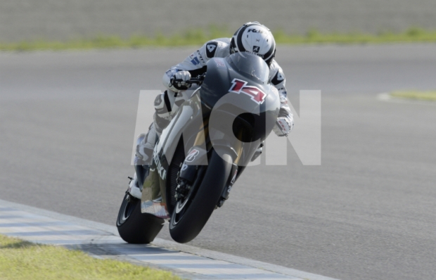 Suzuki MotoGP Test M_4769C2